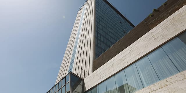 Holiday Inn